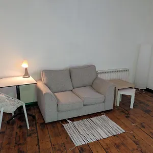  Hostal Bunkhouse